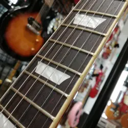 GIBSON LES PAUL CLASSIC ELECTRIC GUITAR