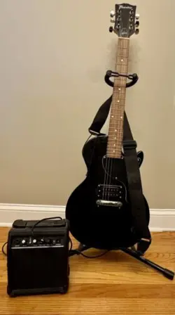 MAESTRO BY GIBSON ELECTRIC GUITAR, BLACK WITH STRAP AND STAND