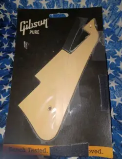 AUTHENTIC GIBSON BRAND LES PAUL CREAM PICKGUARD WITH SCREWS