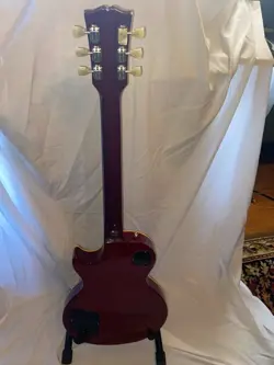 FROM LES PAUL'S COLLECTION/ESTATE 1983 GIBSON LES PAUL EXC/MINT CONDITION