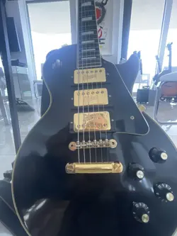BEAUTY BLACK