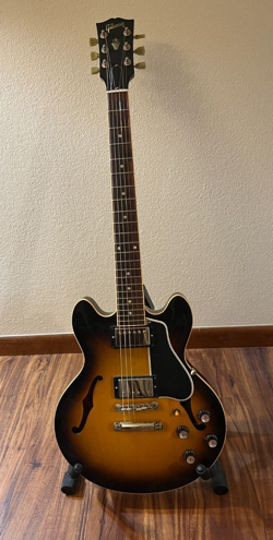 GIBSON ES 339 CUSTOM GUITAR WITH ORIGINAL CASE