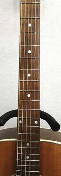 GIBSON ACOUSTIC GUITAR J-15