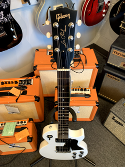 WHITE W/ GIBSON