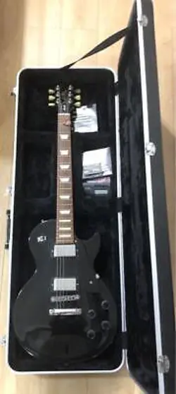 GIBSON LES PAUL BLACK ELECTRIC GUITAR HARD CASE