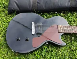 CUT BLACK