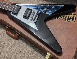 GIBSON 2022 FLYING V 70'S CLASSIC EBONY MIRROR LIMITED EDITION GUITAR EXC IN BOX
