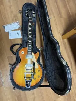 GIBSON ELECTRIC GUITAR LES PAUL STANDARD 60S SUNBURST 4.10KG W/HARD CASE