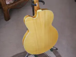 GIBSON BYRDLAND GUITAR