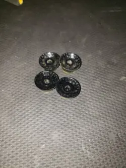 REFLECTOR KNOBS SILVER