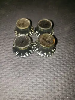BLACK REFLECTOR KNOBS