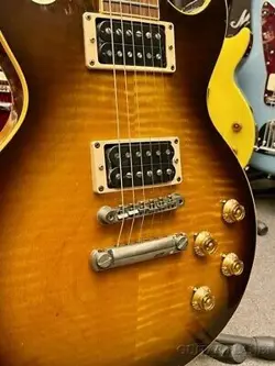 PLUS -VINTAGE SUNBURST-
