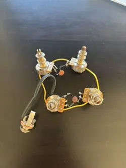 VINTAGE 1995 GIBSON LES PAUL SPECIAL WIRING HARNESS POTENTIOMETERS, JACK, CAPS
