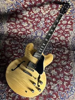 GIBSON ES 335 FIGURED ANTIQUE NATURAL      3.69KG
