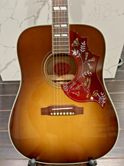 2008 GIBSON HUMMINGBIRD GOLD CUSTOM SHOP LIMITED ADDITION 1 OF 24 MADE