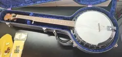 GIBSON BANJO RB-100(?) CIRCA 1970 EXCELLENT CONDITION W/ BLACK GIBSON HARD CASE