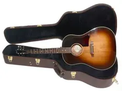 ACOUSTIC GUITAR GIBSON J-45 STANDARD SUNBURST WITH HARD CASE GOOD CONDITION
