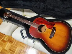 ACOUSTIC GUITAR GIBSON B-25 CHERRY SUNBURST COLOR