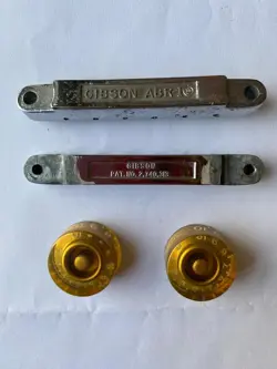 VINTAGE GIBSON ABR-1 BRIDGE PLUS TWO VINTAGE GIBSON SPEED KNOBS N/R !