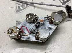 ELECTRONICS SWITCH PLATE