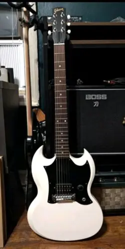 SUPER RARE WHITE