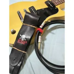 YELLOW LESPAUL WITH