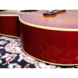 GIBSON   INTERNATIONAL COLLECTOR S EDITION J 200 MADE IN 1995  USED   USED  AC
