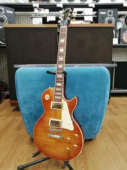GIBSON USA LES PAUL STANDARD USED 4 ELECTRIC GUITAR