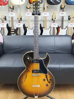 GIBSON ES-135 ELECTRIC GUITAR #31058