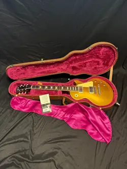 2005 GIBSON LES PAUL STANDARD GOLD TOP GUITAR W/OHSC