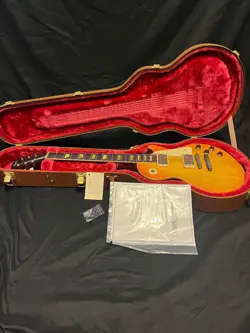 HEAVY AGED GUITAR