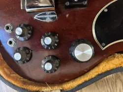 BASS GUITAR-