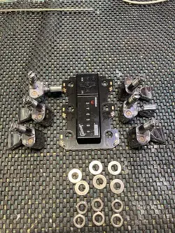 GIBSON TRONICAL GFORCE AUTO TUNING ROBOT GUITAR TUNERS FUNCTIONING BATTERY DEAD