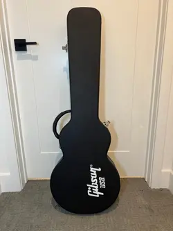 HARD SHELL CASE FOR GIBSON LES PAUL - BLACK - MADE IN CHINA