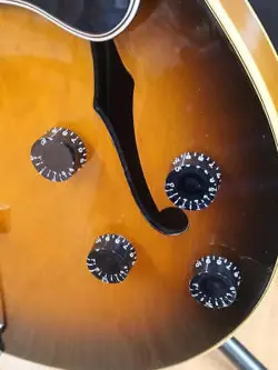 GIBSON / ES-135