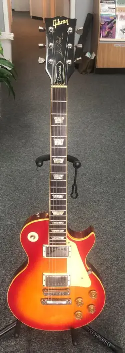 1979 GIBSON LES PAUL STANDARD WITH PROTECTOR CASE