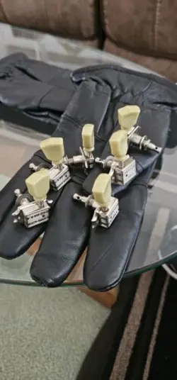 GIBSON DELUXE GUITAR TUNER MACHINE PEGS