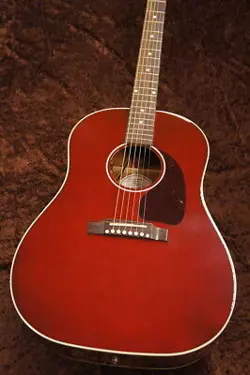 GIBSON J 45 STANDARD WINE RED GLOSS   22633116 2023   NEW