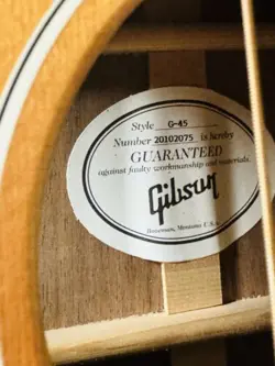 GIBSON G-45 ACOUSTIC GUITAR