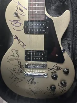 GIBSON LES PAUL MODERN LITE SIGNED BY ALL BAND MEMBERS DEF LEPPARD & JOURNEY