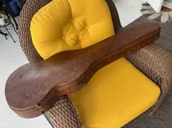 LATCH GUITAR CASE