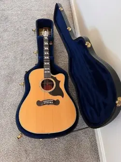 GIBSON SONGBIRD DELUX / CUTAWAY
