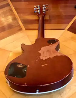 ELECTRIC GUITAR RETRO