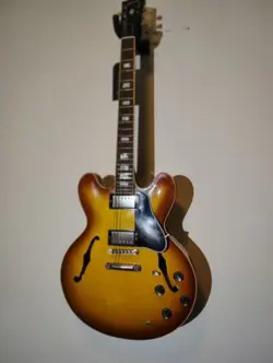 ES-335 CUSTOM SEMI-HOLLOW