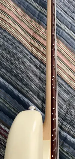 GIBSON EB 2013