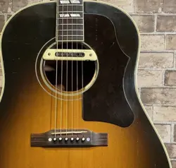 GIBSON SOUTHERN JUMBO 2002 ACOUSTIC ELECTRIC GUITAR