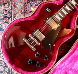 STUDIO GIBSON CASE