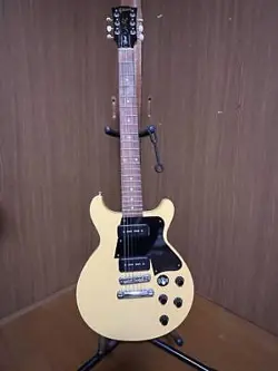 ABOVE.LES PAUL