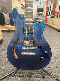 EXCELLENT GIBSON CUSTOM SHOP MODERN DOUBLE CUT ELECTRIC GUITAR, ROSEWOOD FINGERB