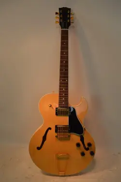 135 GUITAR NATURAL-GOLD